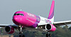 FriFagbevegelse har sett kontrakter hvor styrmenn direkte ansatt i Wizz Air har 11.000 kroner i månedslønn. Arbeidstiden er 40 timer i uka.