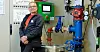 FIKSET SELV: Årets byggdrifter i fjor, Helge Omdahl, har hjulpet mange praksiskandidater og lærlinger til fagbrev. Nå kommer også læremateriellet.