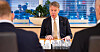 Energiminister Terje Aasland fikk en rapport på torsdag morgen.