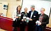 Ny brosjyre: I dag presenterte Ingrid Finboe Svendsen fra Arbeidstilsynet, Erna Hagensen fra Arbeidsmandsforbundet, Jon Sandnes fra BNL og Steinar Krogstad fra Fellesforbundet den nye brosjyren 'Forstår du hva jeg sier?', om krav til kommunikasjon og språk på bygge- og anleggsplassen.