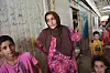 Nisrine Abdel Al bor i en containerbrakke med familien på elleve. Familien lever i fattigdom i den palestinske flyktningleiren Nahr El Bared.