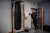 Operativ førstebetjent Sindre Hansen sier trykket ofte er høyt på ungdomsenhetene. – Å jobbe med barn er krevende på en helt egen måte, sier han.