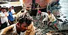 Shipwrecking i Bangladesh, Chittagong: Kutting, tilting, lasting, lossing … alt er farlig, og alt er tungt.
