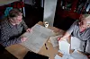 Randi Grande Skullerud og mannen Sverre Jarl Skullerud har gått igjennom gamle dokumenter 'med lupe' for å finne svar på hvorfor Harald ble svartelistet.