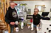 INNSATS: – Arbeidslivet er tøft i dag, mener Odins far, Harald Gleditch. Han er stolt av alt det sønnen får til.