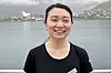 Rubilyn D. Uy har vært åtte måneder på jobb når FriFagbevegelse møter henne. I sommer fikk hun et midlertidig lønnshopp.