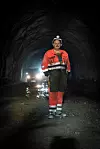 LANGT YRKESLIV: Unge Skarsbø ble ansatt hos tunnelfirmaet Astrup & Aubert 22. april i 1974, 23 år gammel. Nå har han vært i yrket i 47 år.