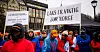 Hundrevis av arbeidere fra kystbedrifter hadde møtt opp foran Stortinget, for å protestere mot regjeringens forslag om grunnrenteskatt for oppdrettsnæringen.