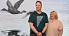 VIKTIG JOBB: Jim Rognmo og Helga Pedersen, to av fire EL og IT-medlemmer som har Telenor som arbeidsplassen sin i Longyearbyen, en arbeidsplass med stolte tradisjoner og med en strategisk viktig tilstedeværelse på øygruppen.