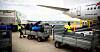 Arbeidsgiverne og Flyarbeidernes Forening er uenige om det er de ansatte eller bedriften som skal betale for truckførerbevis i forbindelse med fagbrevutdanning for stuerne på flyplassene. (Arkivbilde).