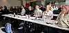 Fra første rad fulgte Elise og Hilde med da Jørgen Dyrhaug fra Nasjonal sikkerhetsmyndighet foreleste om strategisk cyber-sikkerhet.