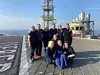 PÅ JOBB: Offshore er Guro Vivelids faste skift blitt som en ekstrafamilie. Guro er nummer to bak fra venstre.
