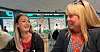 ENIGE OM POLITIKKEN: Cristina Vezetau, leder i Handels Gøteborg-avdeling og forbundsleder Linda Palmetzhofer i Handels jobber for at Sosialdemokratene skal bli størst mulig i valget på søndag.