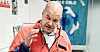 Klubbleder Mikael Persson er ikke imponert over garderobefasilitetene.