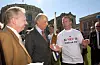 NOPEF aksjonerer foran Stortinget mot skatt på mat for pendlere i 2005. Frode Alfheim (i hvit t-skjorte) var fungerende leder.