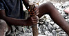 GRUVEARBEID: Et barn jobber i granittgruva i Pissy, en forstad til hovedstaden Ouagadougou i Burkina Faso.