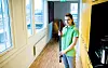 Renholder Roxana Oant holder det rent og pent for de ansatte i LO Media. Hun jobber deltid i renholdsfirma, men vil helst jobbe heltid.