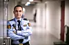 TRIVES: Rolf Snertingdal ved Politiets Utlendingsenhet på Trandum trives godt, men synes det er trist at han ikke får pensjon for alle de sene vaktene han har jobbet.