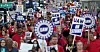 UAW-medlemmer i streik i sentrum av Detroit i Michigan i slutten av september.