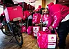 Da Vrajesh Saha var i ei arbeidsulukke som frilansar, måtte han begynne å jobbe før han var frisk. Han hadde ikkje råd til å vere sjuk. Småbarnsfaren måtte jobbe når det var arbeid å få, og han seier det var vanskeleg å balansere arbeid og familie.