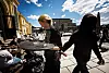 Unge og midlertidige ansatte i reiseliv og servering er særlig utsatt for seksuell trakassering, ifølge Arbeidstilsynet.