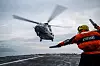 NYE KYSTVAKTSKIP: LO ønsker at det skal bygges tre nye kystvaktskip. Her er det et NH-90helikopter fra 337 skvadronen som landet på KV Senja.

Foto: Mats Grimsæth / Forsvaret