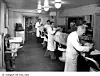 Interiør fra herrefrisørsalongen i Torggatens bad, Møllergaten 18, i  1947. Salongen var drevet av A/S Frisør, der Kommuneforbundet og  Frisørenes Fagforening i Oslo var hovedaksjonær.