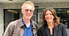 Nestleder Steinar Krogstad i Fellesforbundet og administrerende direktør Anne-Cecilie Kaltenborn i NHO Service og Handel etter at arbeidsavtalen er signert.