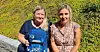 Gunn Marie Eriksen (til venstre) sammen en av de andre mødrene i gruppa, Aida Gacic Mulic.