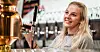 Økningen i antallet jobber er særlig høy blant de under 25 år. Robin Celine Stensrud i Ringnes er en av dem.