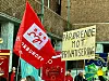 MOT PRIVATISERING: Pårørende var også representert.