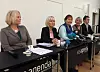 Lærerstreiken er over.   Fra venstre Gro Elisabeth Paulsen, Norsk Lektorlag, Ragnhild Lied, Utdanningsforbundet, Gunn Marit Helgesen, KS, Anne Finborud Skolenes landsforbund og  Hans Ole Rian, Musikernes Fellesorganisasjon på pressekonferansen hvor de presenterer resultatet.
