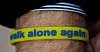 – Vi fikk ikke støtte fra forbundet eller Labour under konflikten, men vi fikk mye internasjonal solidaritet. Derfor går jeg med et gummiarbånd med 'You'll never walk alone again' hver eneste dag, sier Bobby Morton.