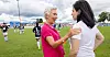 LO-leder Peggy Hessen Følsvik og president i Norges Idrettsforbund, Zaineb Al-Samarai møttes på Norway Cup onsdag.