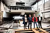 FRAMTIDA TIL SJØS: Foran den elektriske cruisebåten Future of the fjords i dokk hos Brødrene Aa i Eikefjord. Fra venstre: Mette Nord, Jørn Eggum, Torbjørn Vereide og Tor Øyvind Aa.