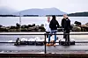 Etter hvert som tiden går lysner det på fergeleiet i Molde. I hvit står Iselin Blakkestad fra HK, overfor står Anita Ukkelberg fra HK, til høyre for henne står Ann Kristin Heggdal fra HK og Sigmund Johansen fra Fellesforbundet.