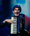 Odd Nordstoga ga alt for å fyre opp landsmøtesalen.