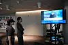 LYTTER: Nestleder Kathrine Fauske i LOs internasjonale avdeling (t.h.) og Kathrine Sund-Henriksen, daglig leder i Forum for utvikling og miljø. Begge er med i den norske delegasjonen. Her står de «på gangen» og lytter til innlegget fra Universitetet i Tromsøs representant.