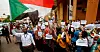 Bankansatte demonstrerer i Khartoum under en to dager lang generalstreik for å legge press på det militære.