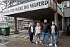 HELSEHUS:  Heidi Bakke, Helen Christin Haug, Jarle Hammen og Kenneth Myren Bakken utenfor helsehuset der ROP-tilbudet i bygda administreres.