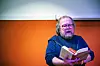 FAGFORENINGSVENN: Stig Holmås leser sitt eget dikt til sine barn.