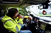 KAFFE: Enhver dag må starte med en kaffekopp. I pickupen spilles det «festcountry», slik Vassendgutane kaller sjangeren.