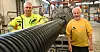 TØFF PROSESS: Tillitsvalgt Kenneth Resseth (til venstre) og nestleder Bjørn Sandbekkbråten i Industri Energi-klubben har jobbet for å ivareta de ansatte etter at avviklingen ble annonsert. Mange ansatte som har vært i bedriften i en årrekke, ble sendt ut på jobbjakt før sommeren.