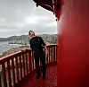FYREN I FYRET: På Lindesnes fyr jobber de eneste fyrvokterne i landet. Hans Christoffer Høgetveit er stolt av jobben sin.