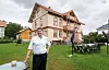 – Dette stedet har gjort livet mitt bedre, sier Jannecke Mello (51).