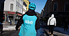 Et matbud fra Wolt. Er denne mannen en arbeidstaker eller er han en person med egen bedrift?