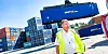 IKKE ARBEIDSLEDIG: Gods har gått som normalt tross korona-tider, så trafikkinspektør Roald Endresen har hatt nok å gjøre på Kristiansand Havn.