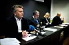 1): Først får man selvfølgelig et resultat som det skal stemmes over. Dette er enten fremforhandlet mellom partene, altså Fellesforbundet og arbeidsgiverorganisasjonen (som Norsk Industri), eller man kommer til enighet ved hjelp fra Riksmekleren gjennom en mekling. Dette resultatet skal medlemmene innenfor den overenskomsten (bransjen) stemme over. Det er dette som kalles uravstemning.