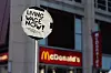 FIGHT FOR $15: I tre år har ansatte i fast food-restauranter over hele USA kjempet for en lønn å leve av. Kravet er en timelønn på 15 dollar.