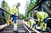 RUSTES OPP: Jernbaneverket tar selv jobben med å gjøre Numedalsbanen klar for tømmertrafikk. Fra venstre Ove Bekjorden, Jo Andreas Kolstad og Henning Skinstad.